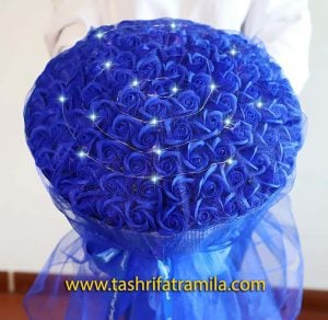 دسته گل عروس آبی کلاسیک